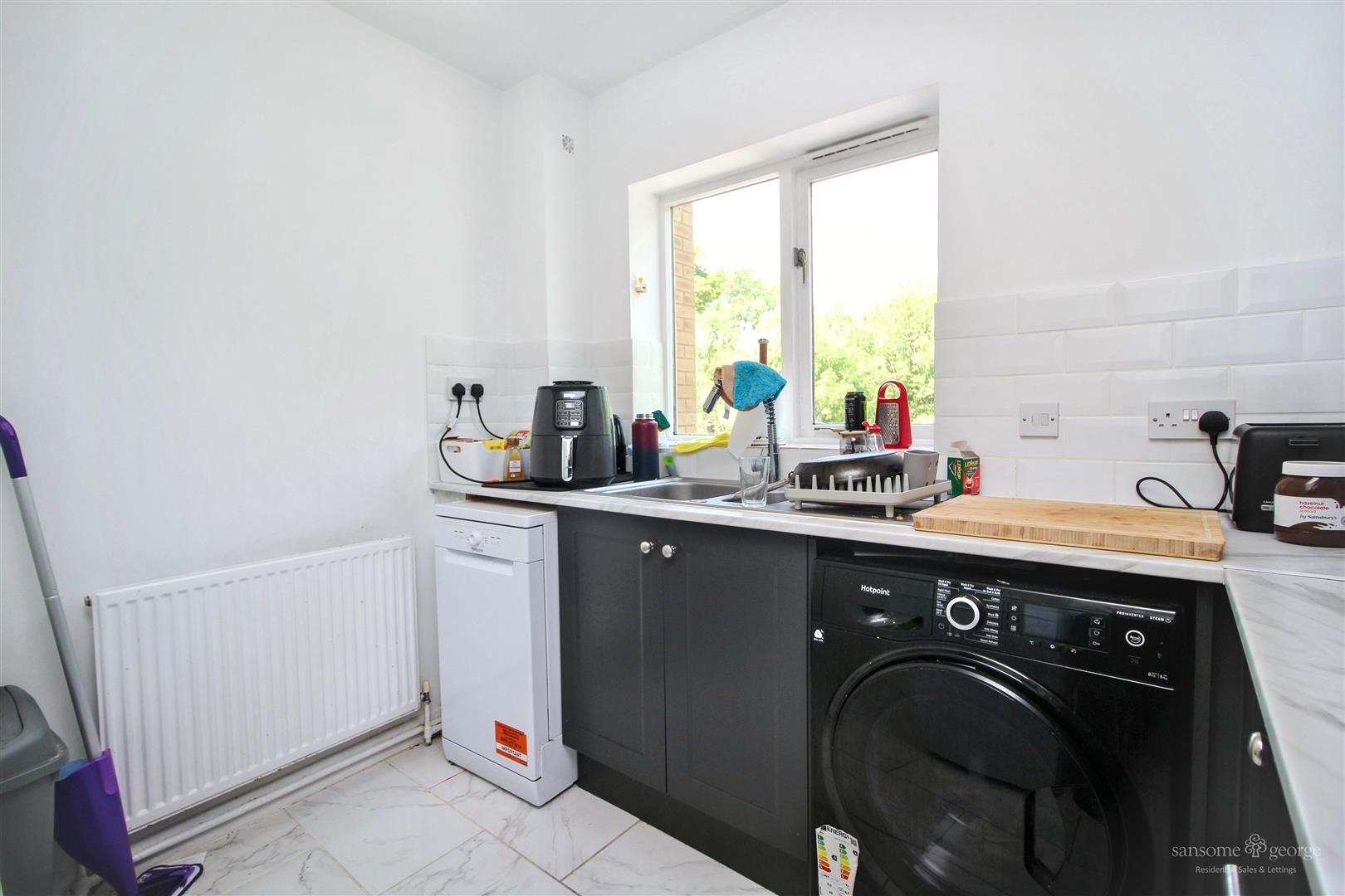 Armour Hill, Tilehurst, Reading